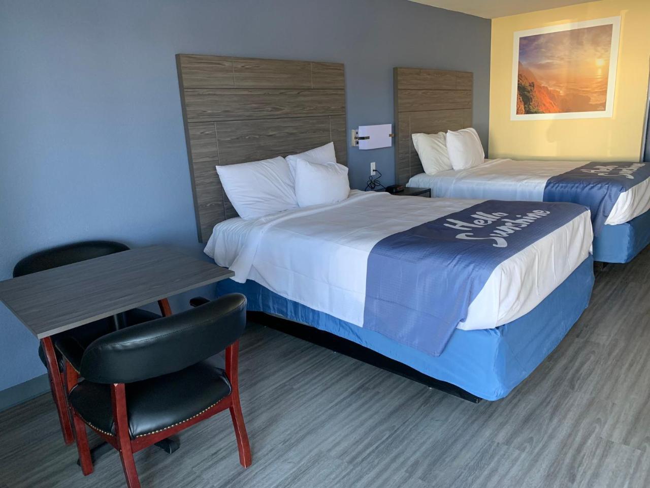 Days Inn By Wyndham Okmulgee Exterior photo